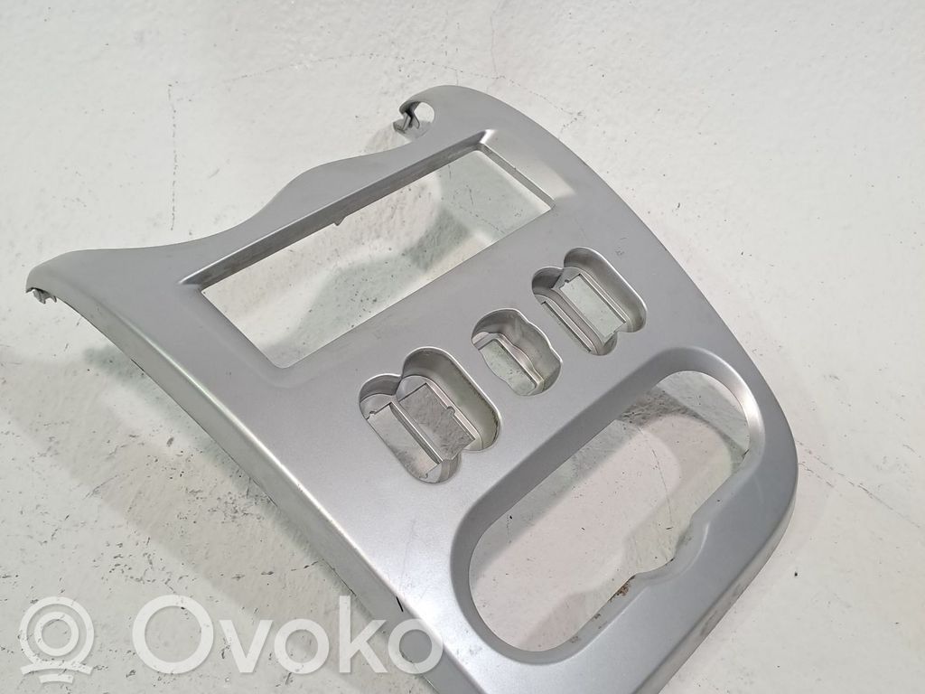 Console centrale, commande chauffage/clim   8200739441