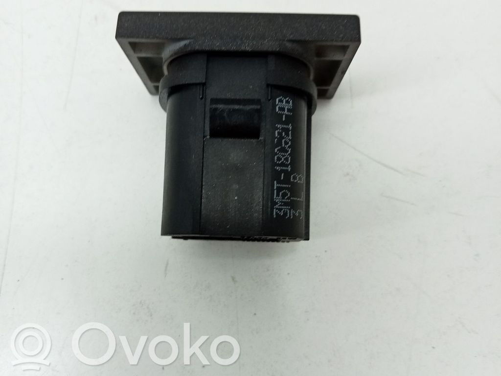 Other switches/knobs/shifts   1386140,3M5T18C621AD