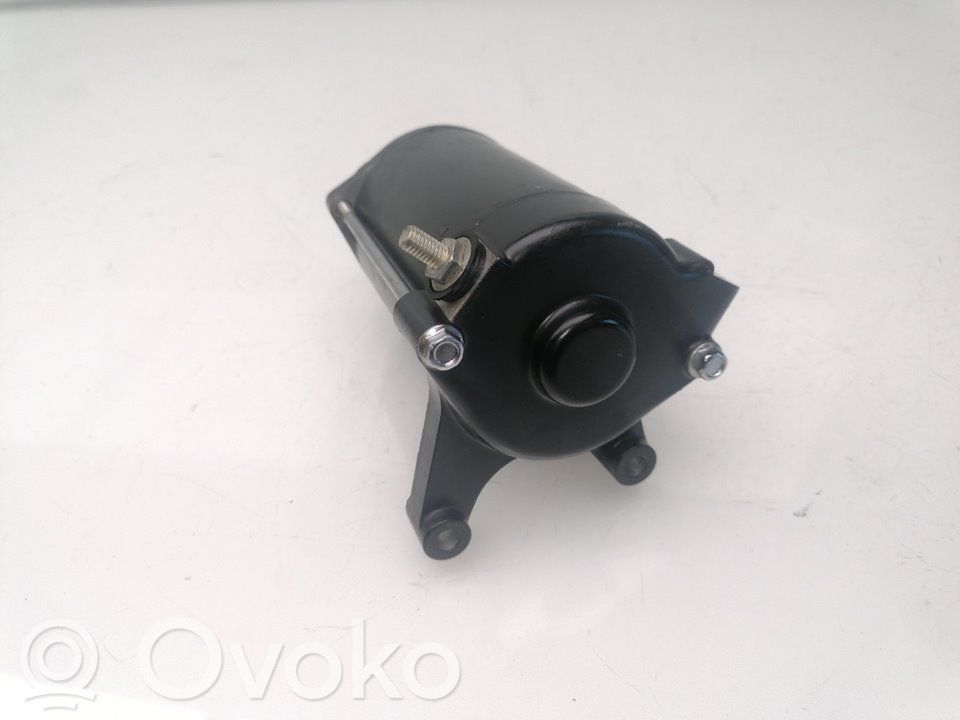 Mazda 1200 Electromotor 