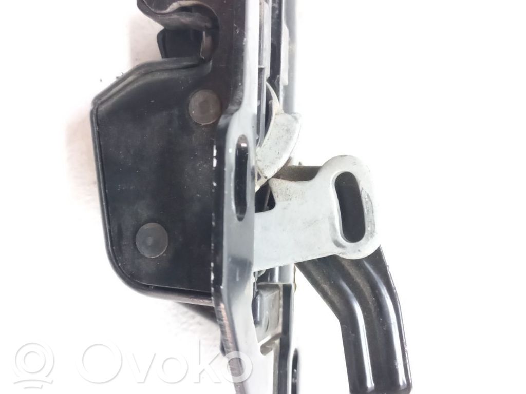 Tailgate lock latch   9822424980