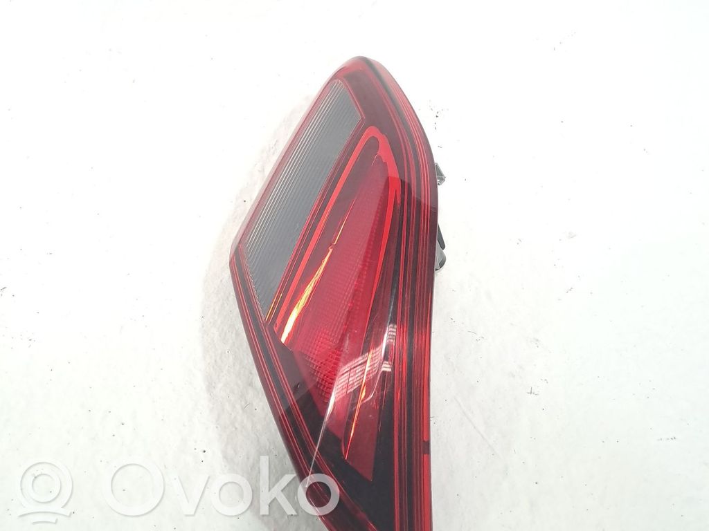 Opel Corsa E Bec lampă spate 