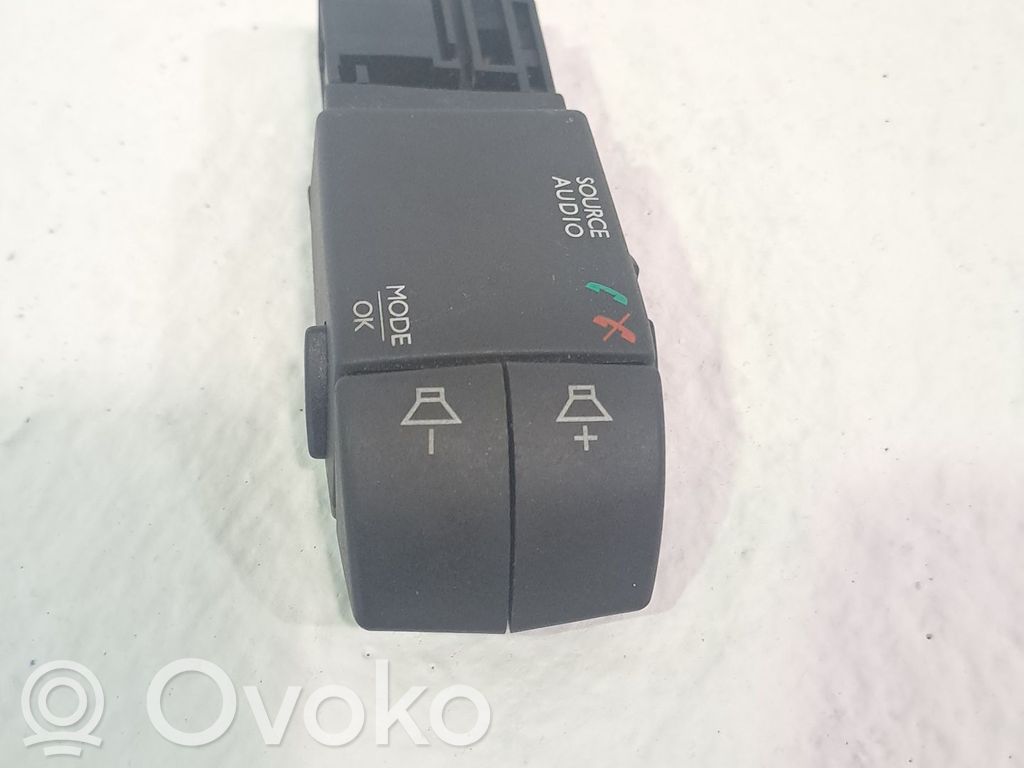 Boutons / interrupteurs volant   255522448R