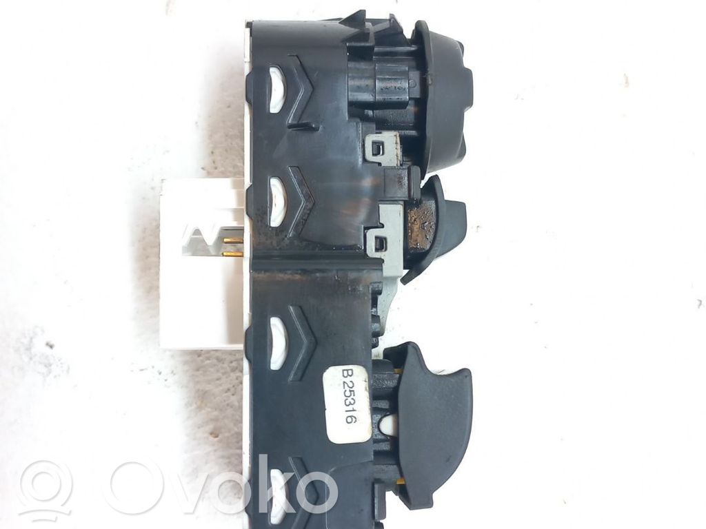 Interruptor del elevalunas eléctrico   96783350ZD