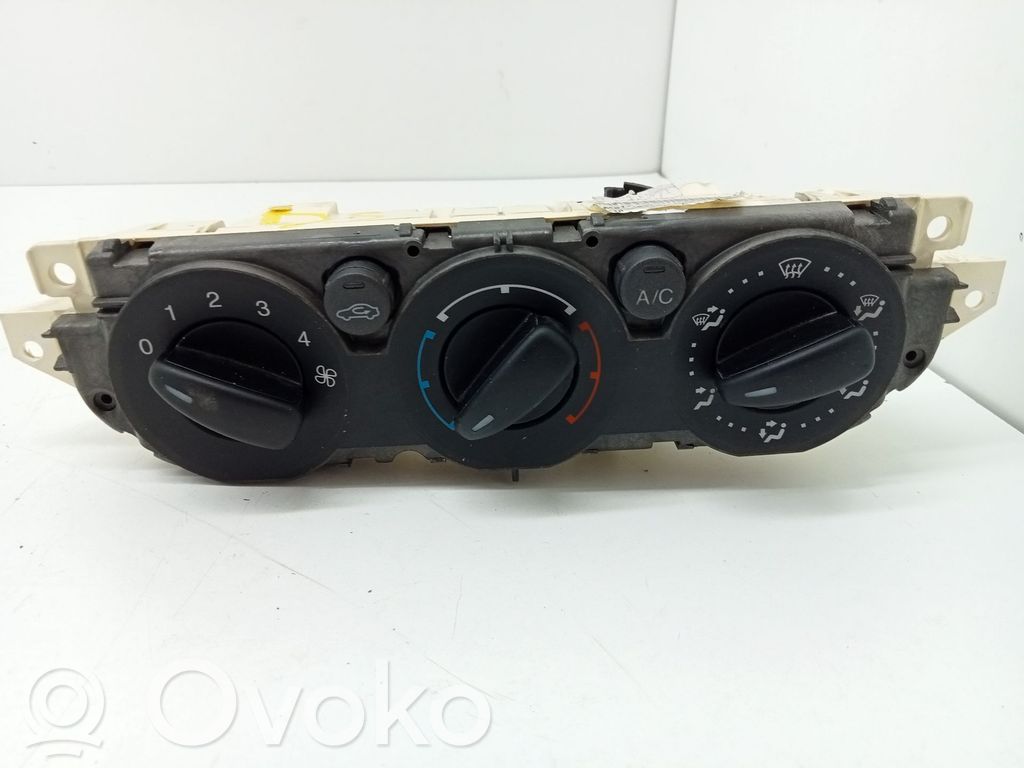 Unidad de control climatización   1374165,3M5T19980AC