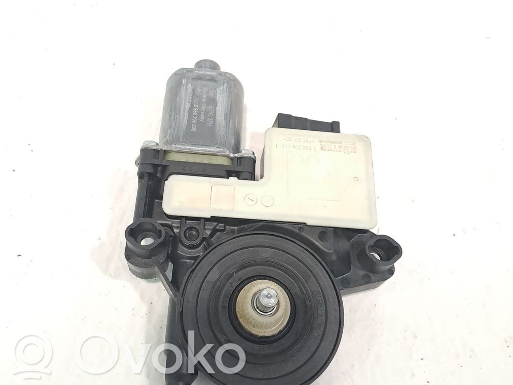 Skoda Fabia Mk3 (NJ) Motorino alzacristalli della portiera anteriore 