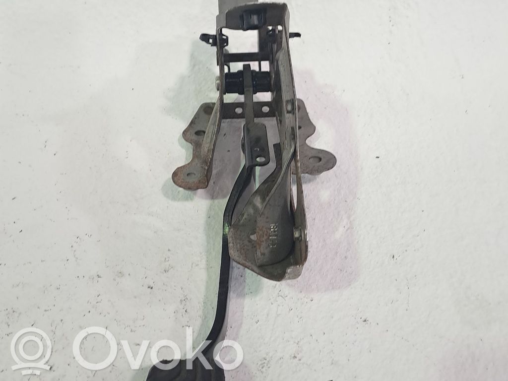 Nissan Qashqai Pedał hamulca