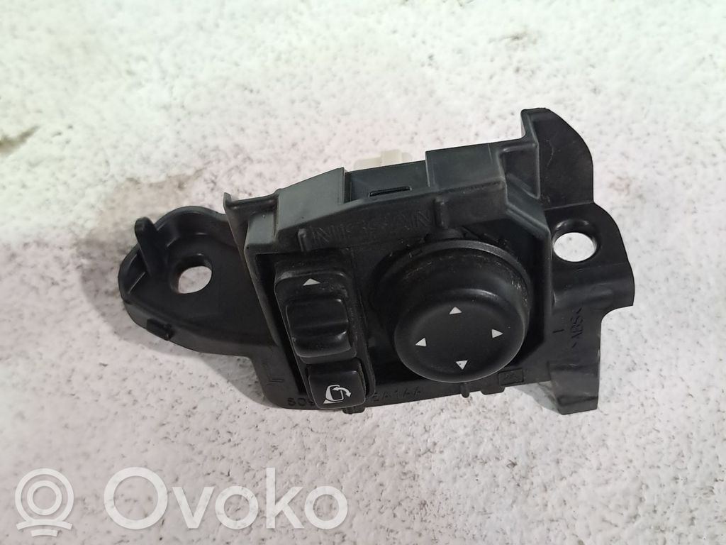 Interruttore specchietto retrovisore   255704EA1B