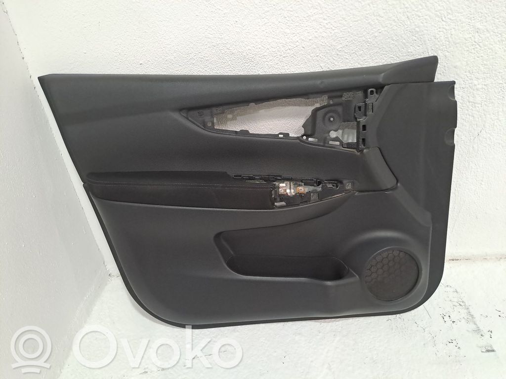 Nissan Qashqai Rivestimento del pannello della portiera anteriore