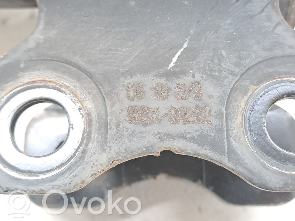 Querlenker Achsschenkel vorne   1570285,4M513A424AF