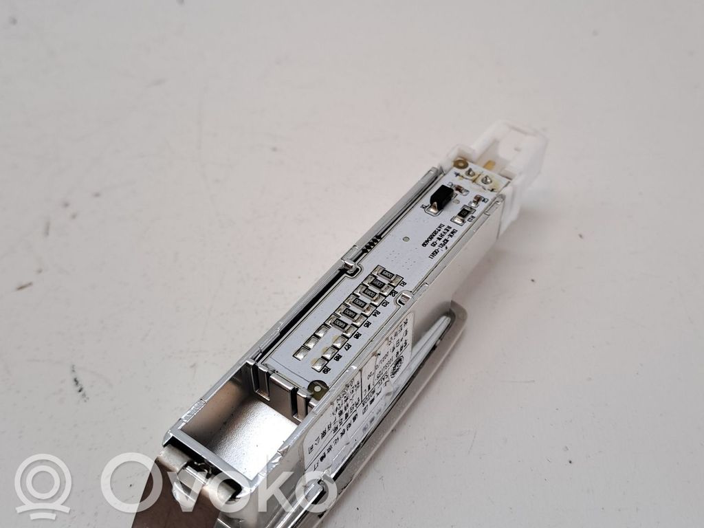 Headlining lighting console trim   10531725PMC