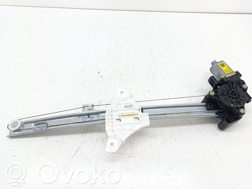 Motor del regulador de la ventanilla de la puerta delantera   82404Q0010