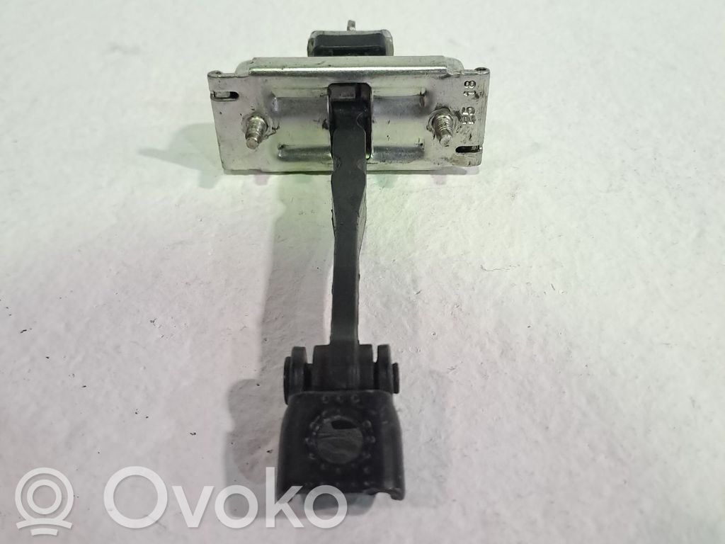 Opel Corsa F Etuoven pidätin 