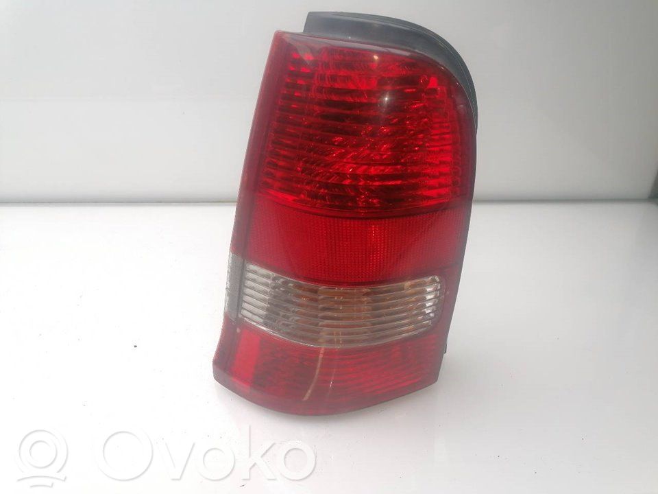 Lámpara de faros/luces traseros   0311000545