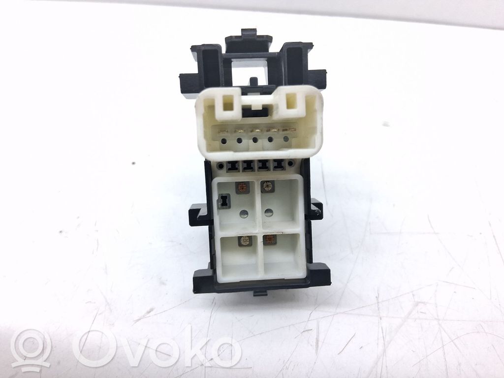 Przyciski szyb   848100D030