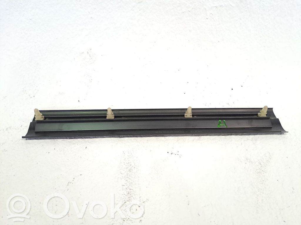 BMW X3 E83 Alte componente capac prag/stâlp 
