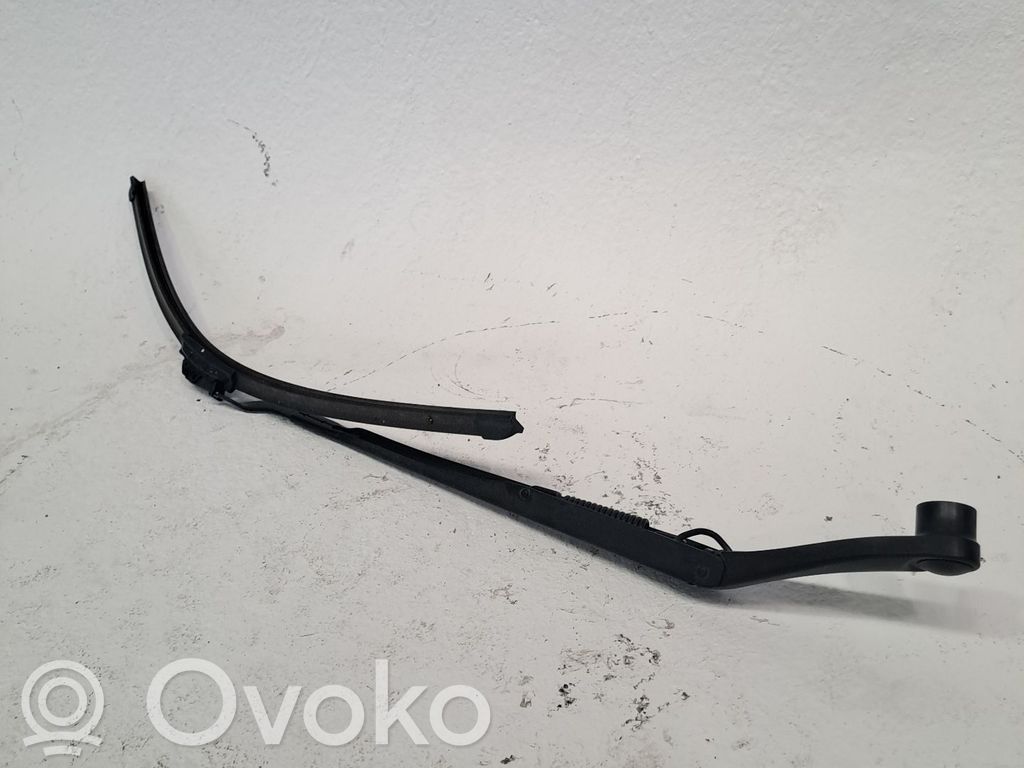 Hyundai i30 Braccio della spazzola tergicristallo anteriore 