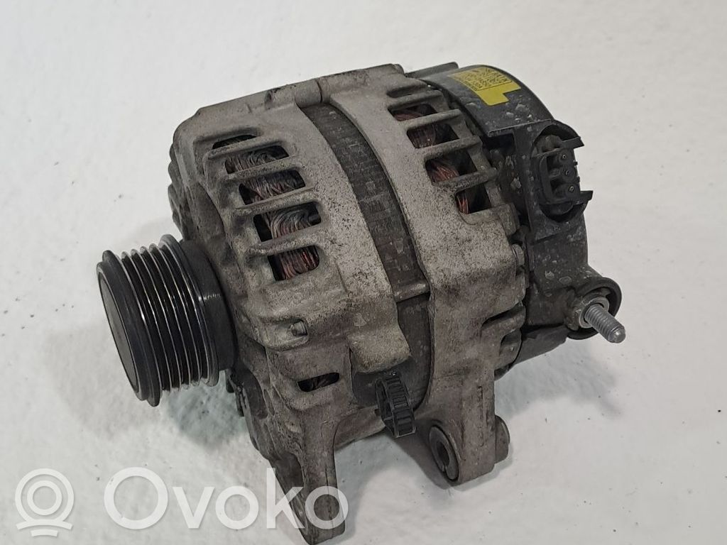 Alternator   373002A850