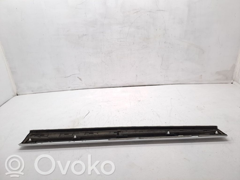 Otros repuestos de carrocería   8R0853960E