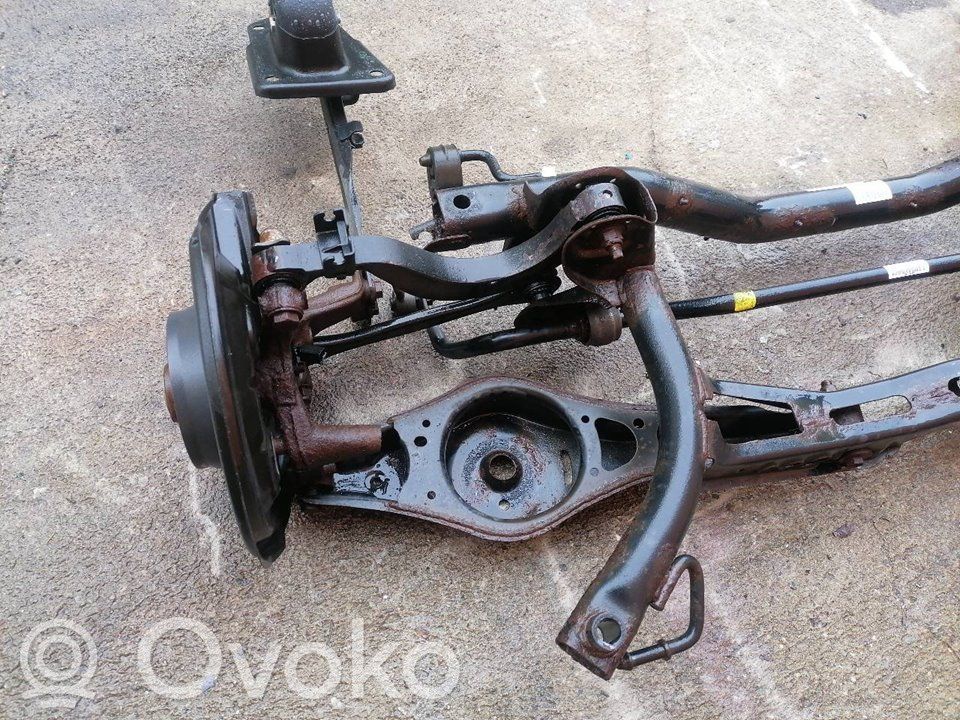 Volkswagen Golf VI Berceau moteur 