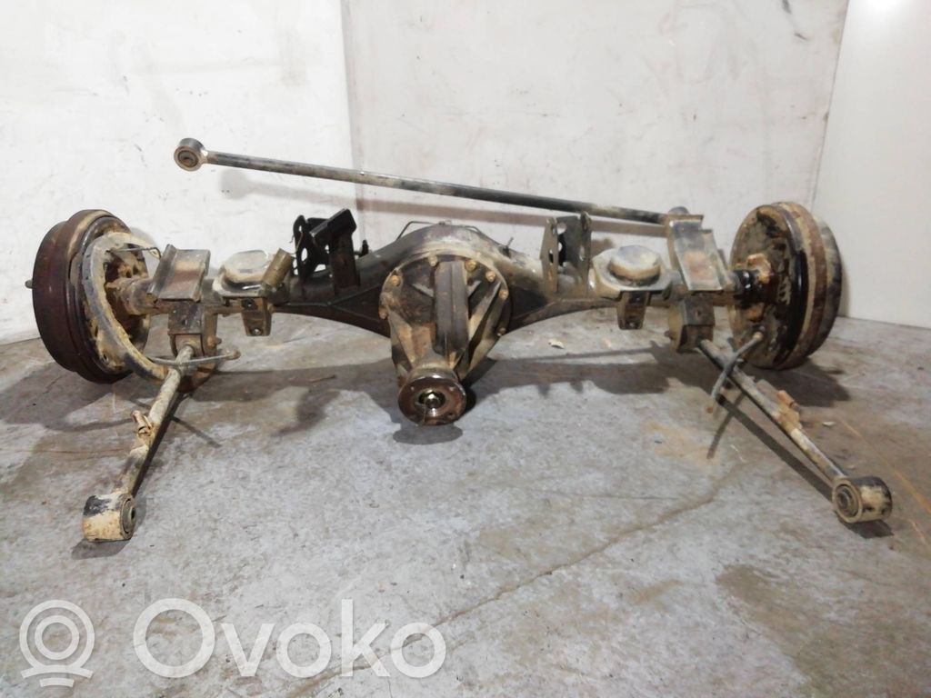 Nissan Terrano Cadru auxiliar spate
