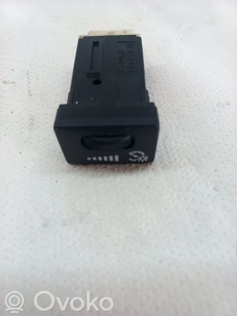 Toyota RAV 4 (XA20) Interruptor de luz 