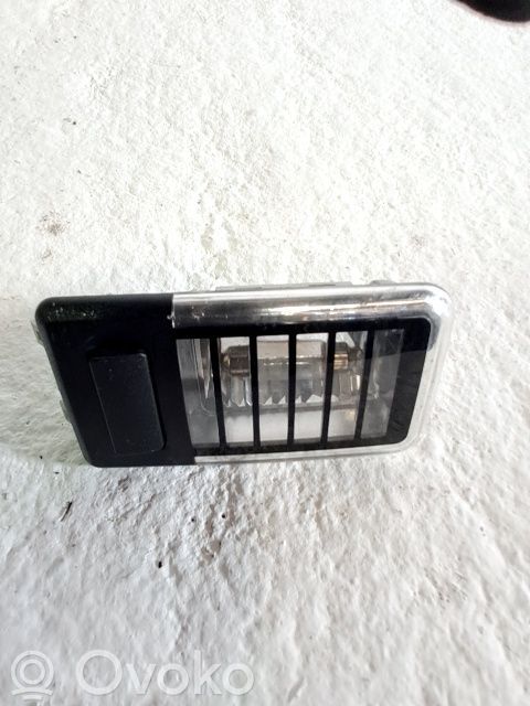BMW X3 E83 Consola de luz del techo 