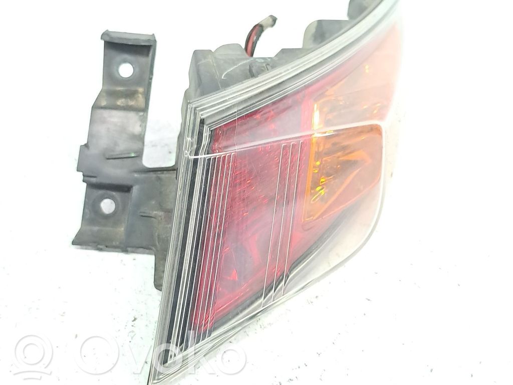 Honda Civic Takavalon polttimo 