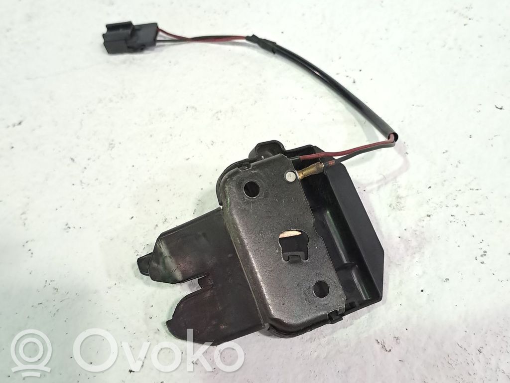 Nissan Primera Zamek klapy tylnej bagażnika 