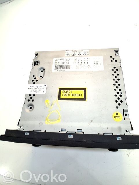 Audi A4 S4 B7 8E 8H Panel / Radioodtwarzacz CD/DVD/GPS 