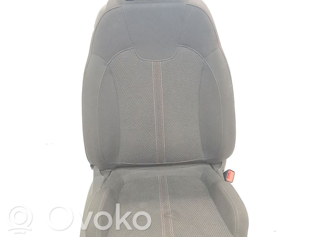 Opel Corsa E Fotel przedni pasażera 