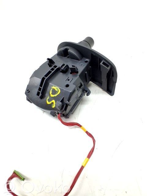 Interruptor de luz   7701057088
