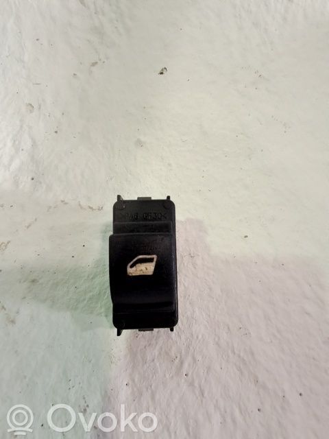 Interrupteur commade lève-vitre   6490JZ