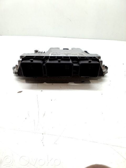 Motorsteuergerät ECU   5U7112A650AB