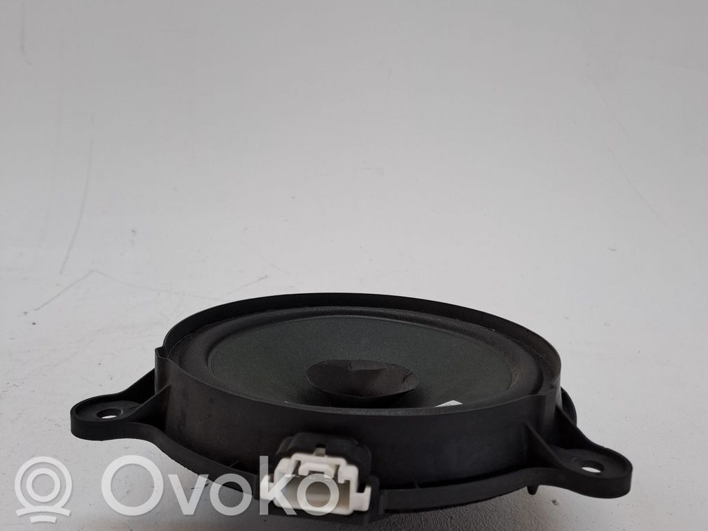 Altavoz de la puerta delantera   KE7066960