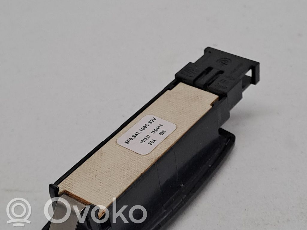 Volkswagen Golf VII Ramă consolă lumini plafon