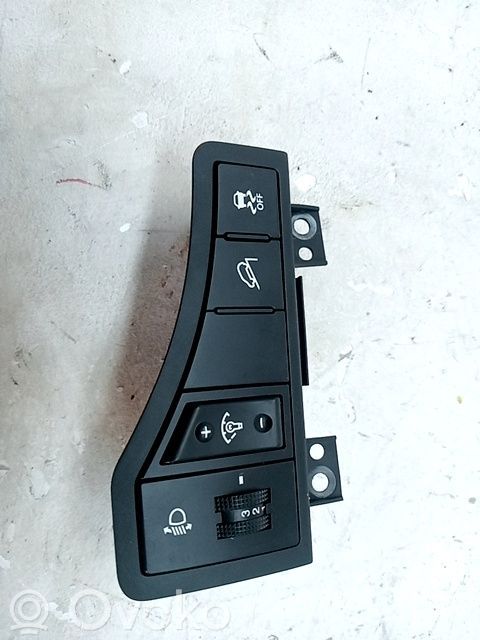 Boutons / interrupteurs volant   937003U200