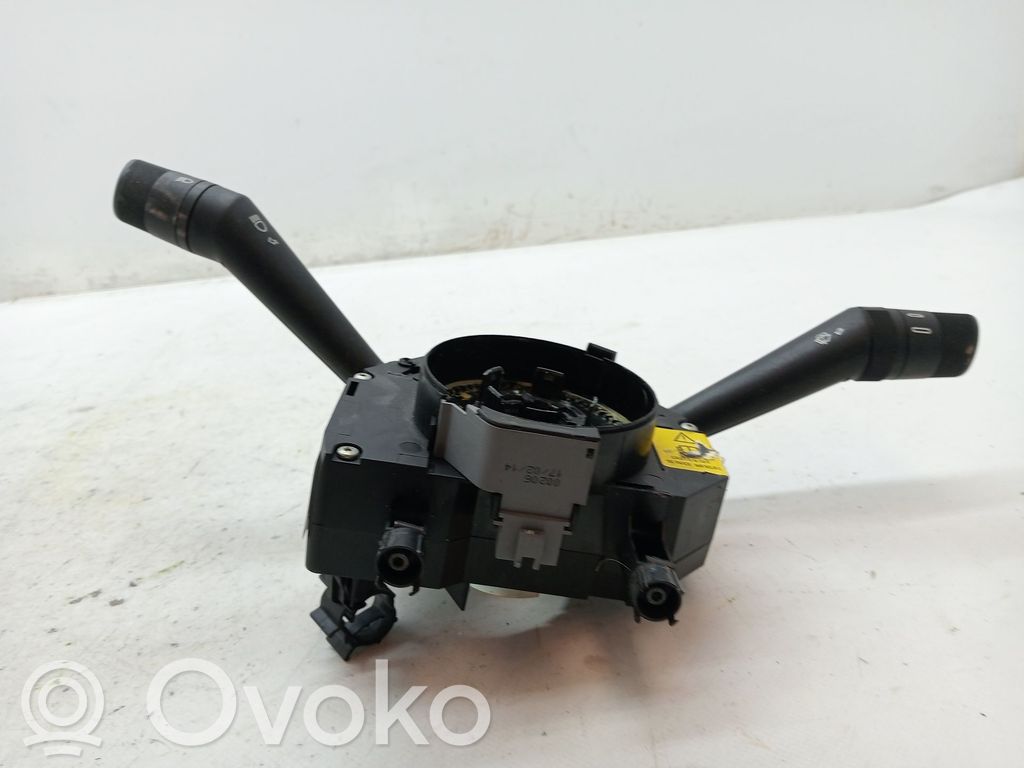 Fiat Punto (199) Butoane/comutatoare pe volan 