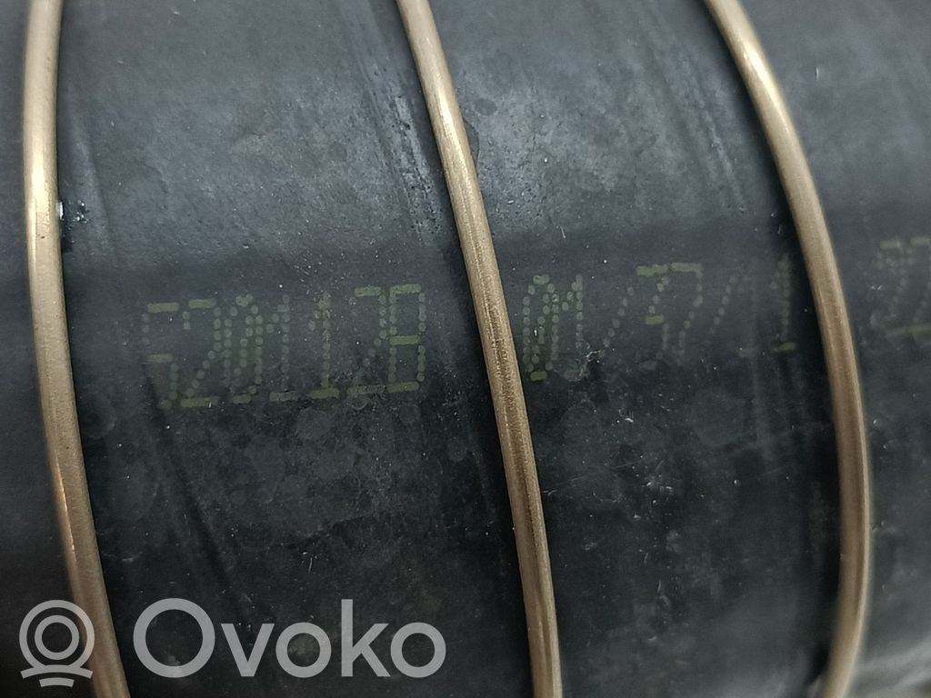 BMW X1 E84 Turboahtimen ilmanoton letku 