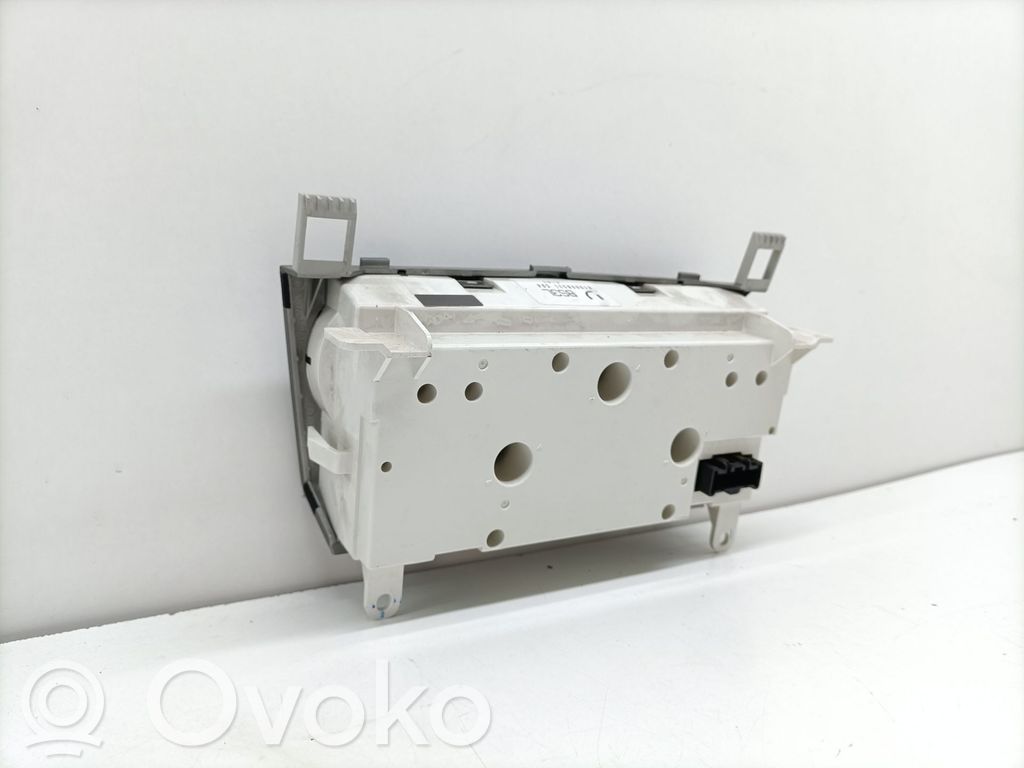 Mazda 3 I Climate control unit 