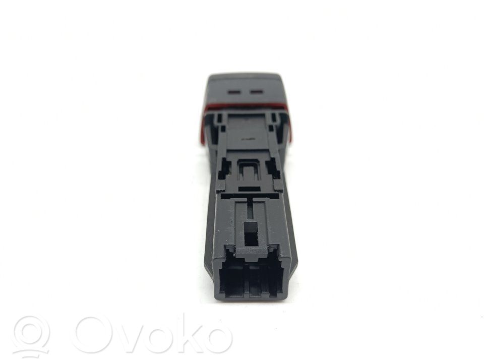 Hazard light switch   D651664H0