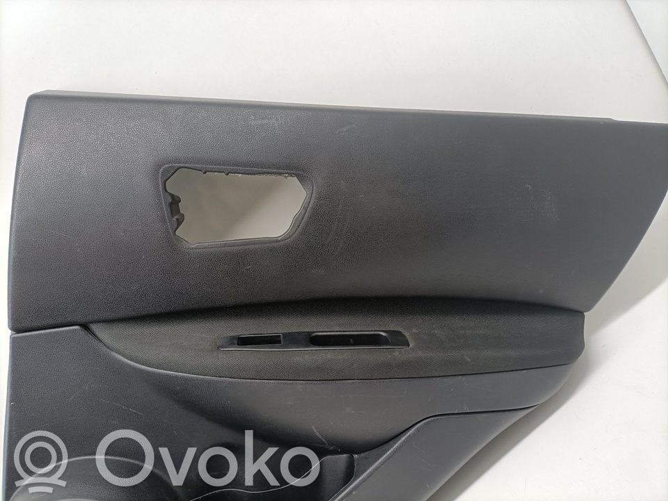 Nissan Qashqai Rivestimento del pannello della portiera anteriore 