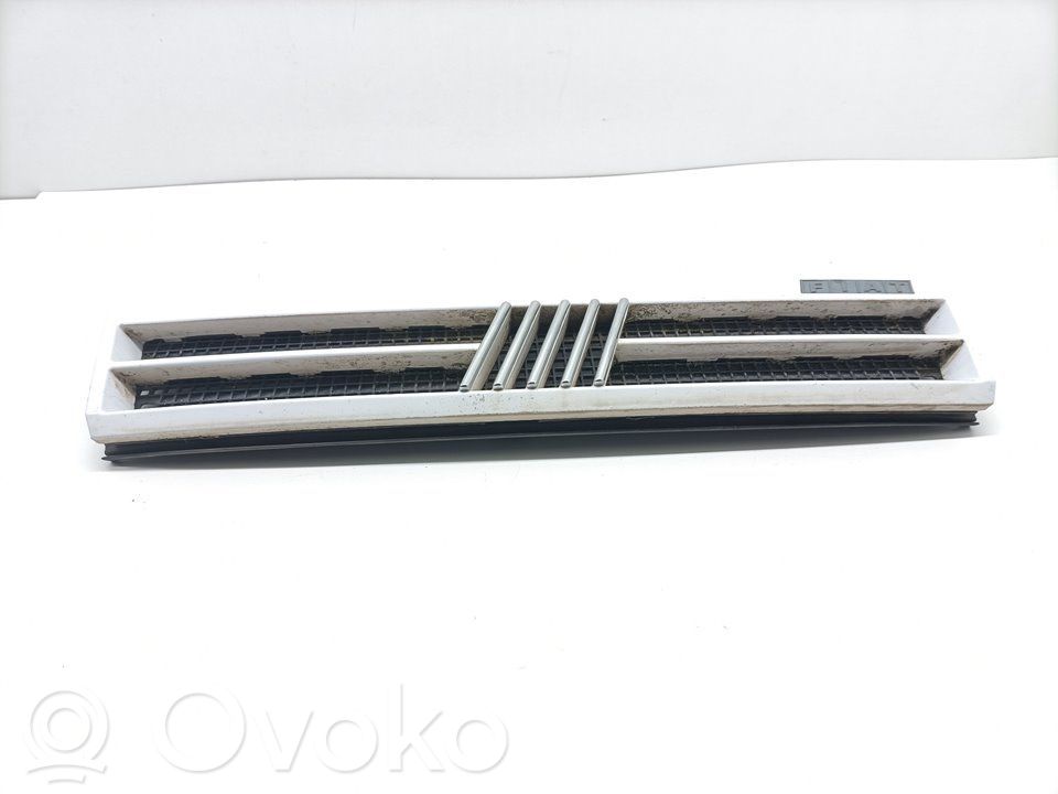 Front grill   7620099