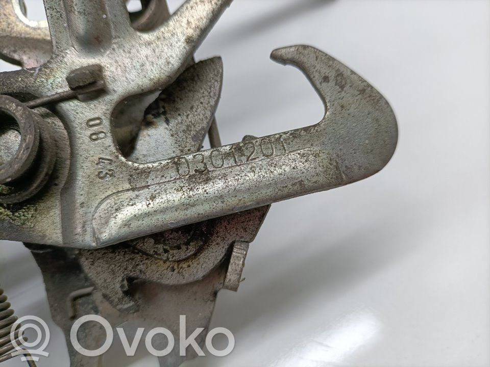 Peugeot 3008 II Cârlig/ureche fixare 