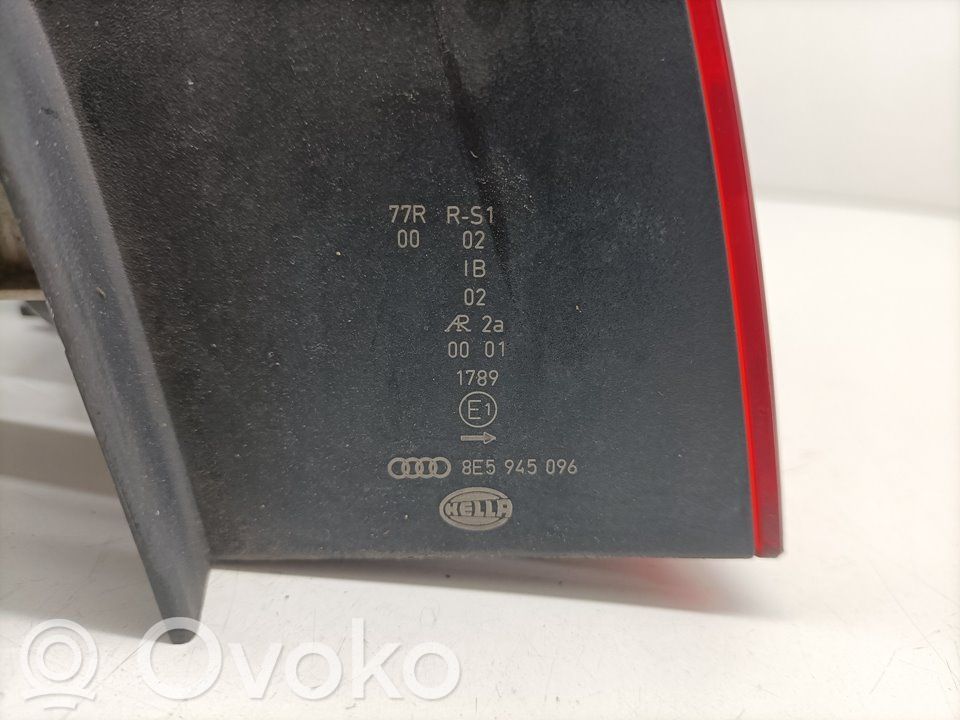 Audi A4 S4 B6 8E 8H Bec lampă spate 