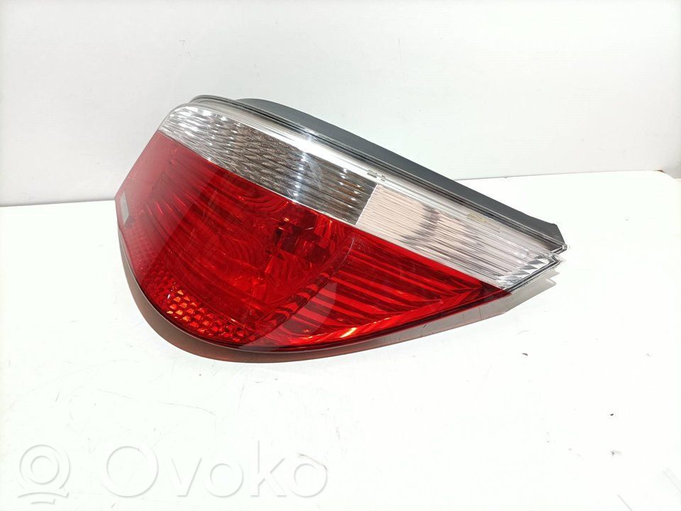 Lámpara de faros/luces traseros   63217165738,6923329,15823803