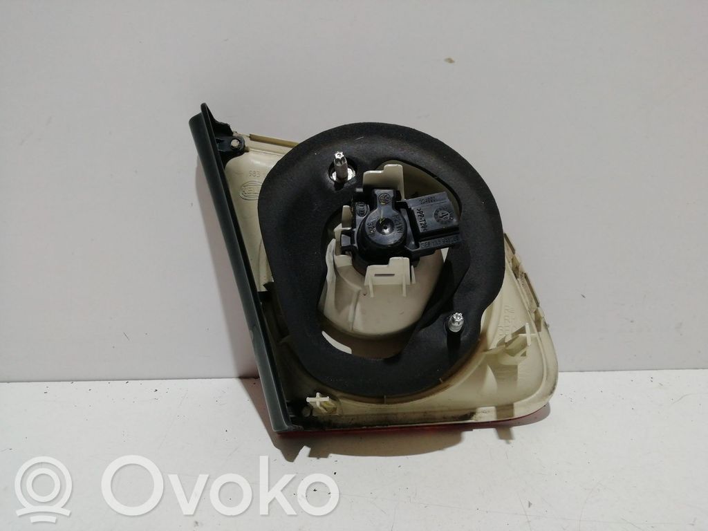 Volkswagen Jetta I Bec lampă spate 