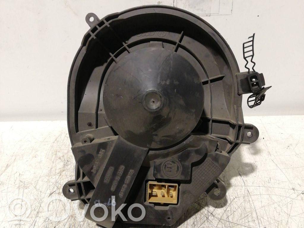 Audi A4 S4 B5 8D Ventola riscaldamento/ventilatore abitacolo