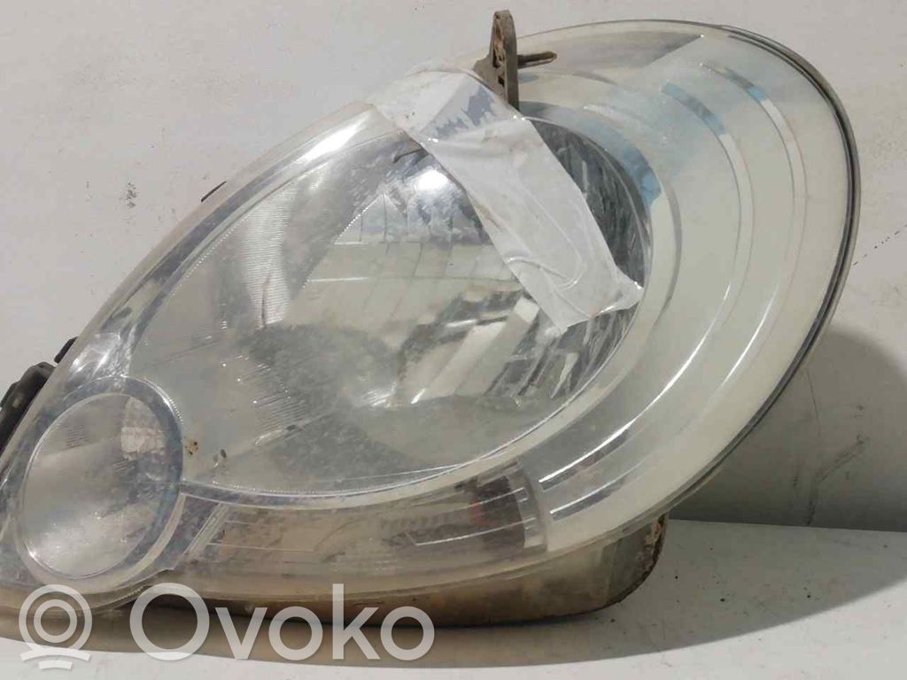 Phare frontale   7701068181