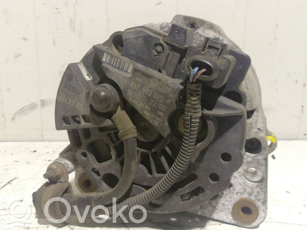 Alternador   037903025M,037903025M