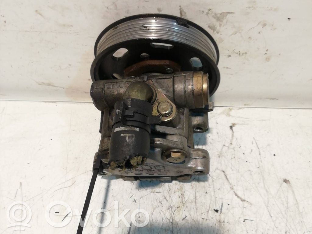Bomba de dirección hidráulica   038145255B,038145255B